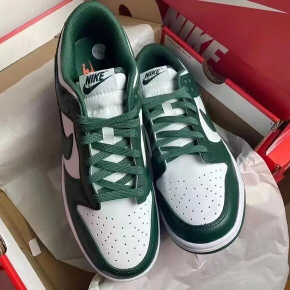 Nike Dunk Low "Team Green" - Michigan Green and White "DD1391-101" - Picture 4 of 11